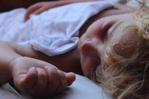 leading a healthy lifestyle - adequate sleep